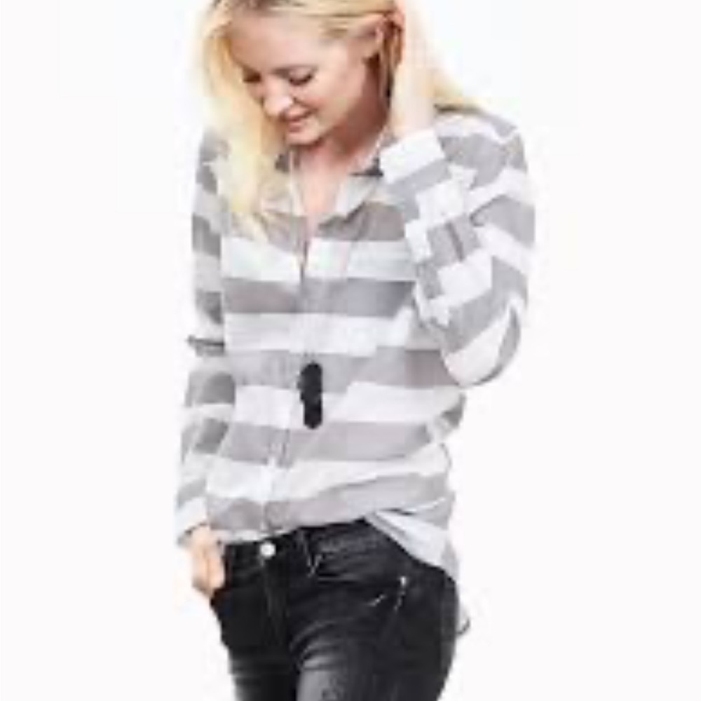 Banana Republic Soft Wash Striped Long Sleeve Button Down Shirt